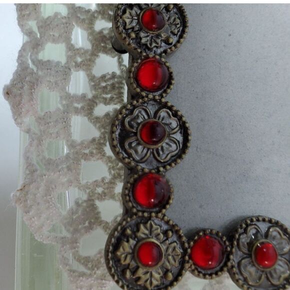 Vintage 5.5"x3.5" Pewter and Red Stones Picture Frame Glamorous and Glitzy - Picture 2 of 14